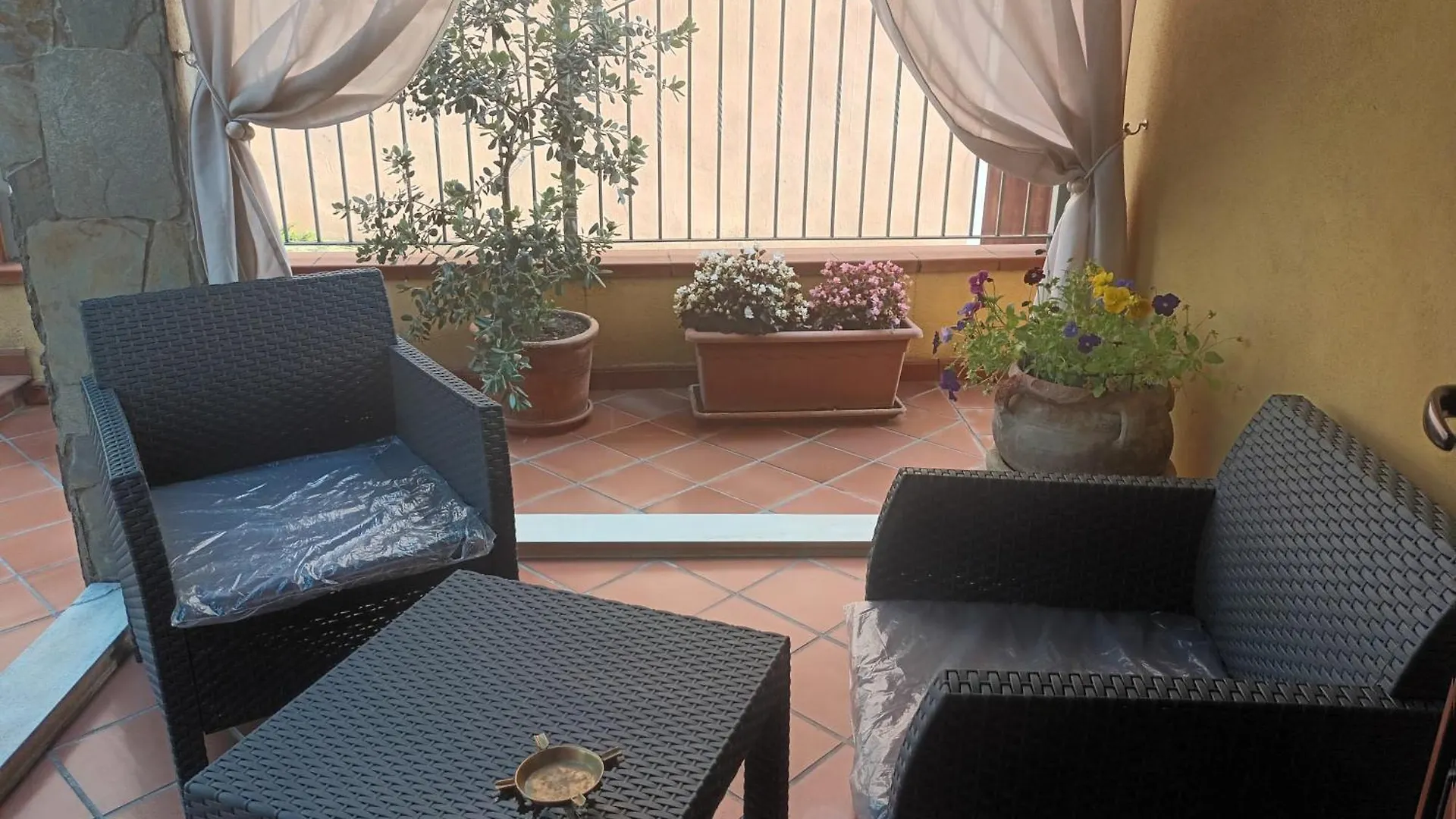 Valentina'S Garden House 호텔 Triei 이탈리아